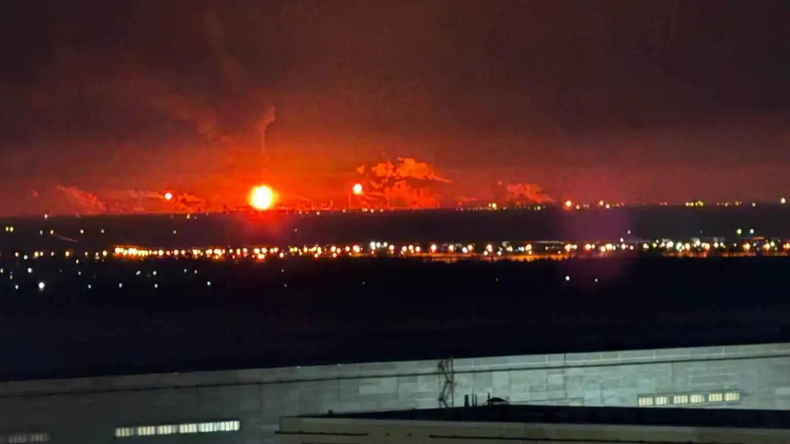 خنق شريان الجنوب.. أوكرانيا تضرب وقود الجيش الروسي في "فولغوغراد"