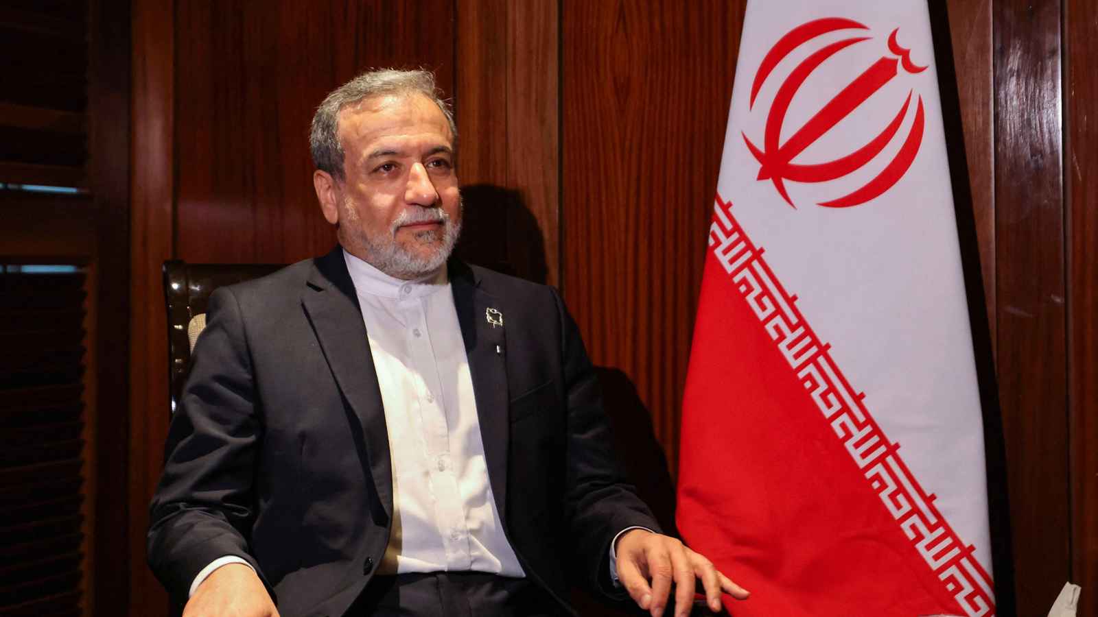 عراقجي:  المنشآت النووية الإيرانية "تضررت بشدة" جراء الضربات الأمريكية