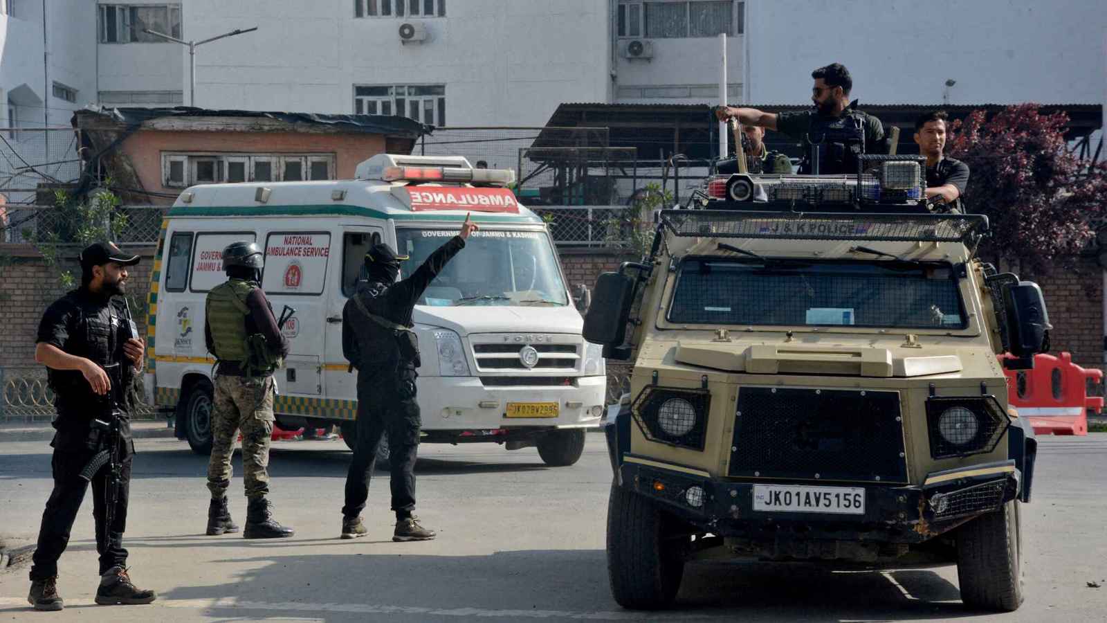 وزير باكستاني يدعو إلى تحقيق دولي في هجوم كشمير