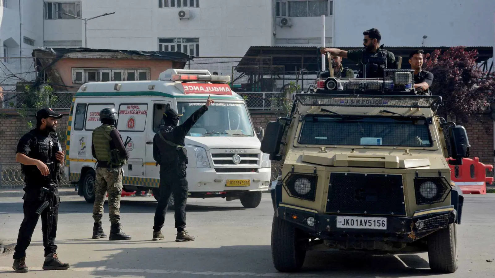 وزير باكستاني يدعو إلى تحقيق دولي في هجوم كشمير
