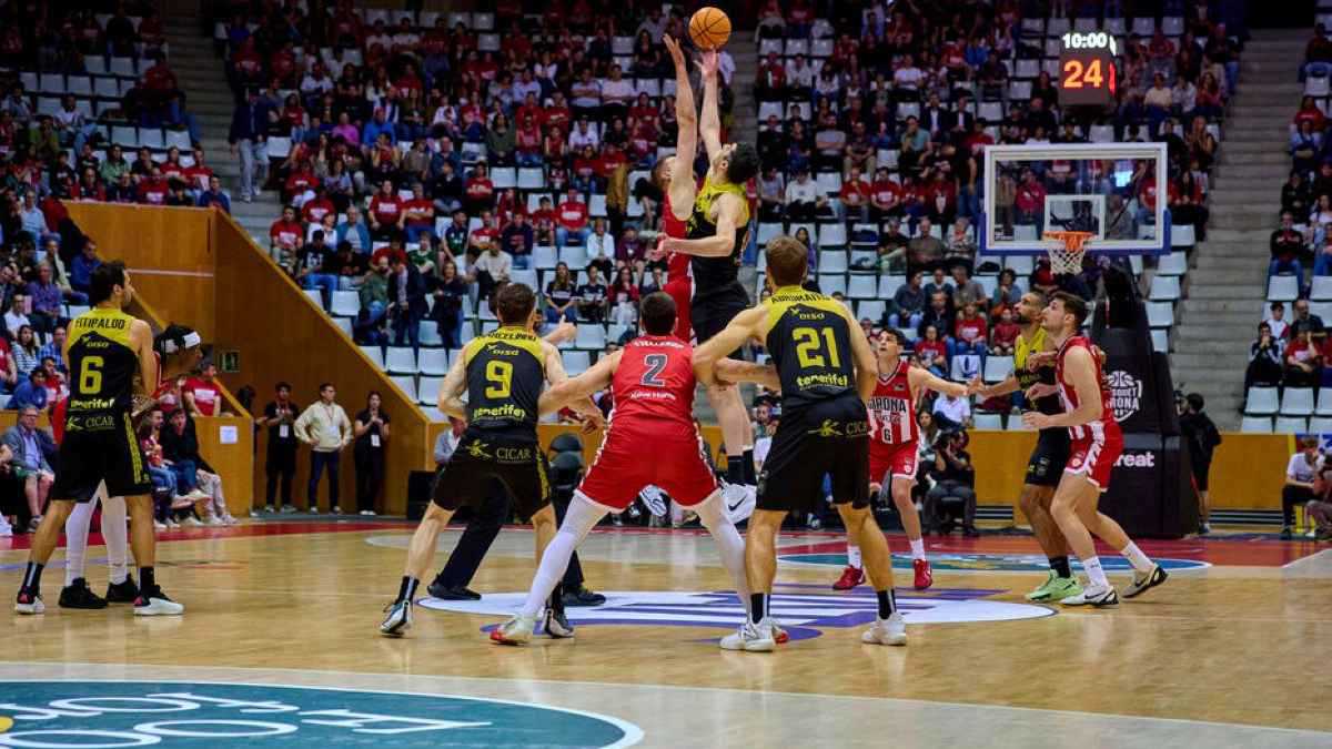 فريقان إسبانيان يقرران اللعب دون حضور الجمهور ضد أندية إسرائيل