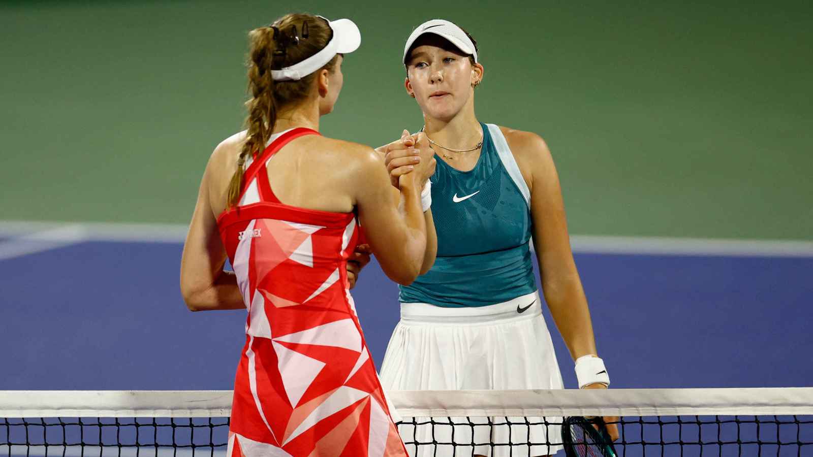 الروسية أندريفا تهزم ريباكينا وتتأهل لنهائي بطولة دبي للتنس برقم تاريخي