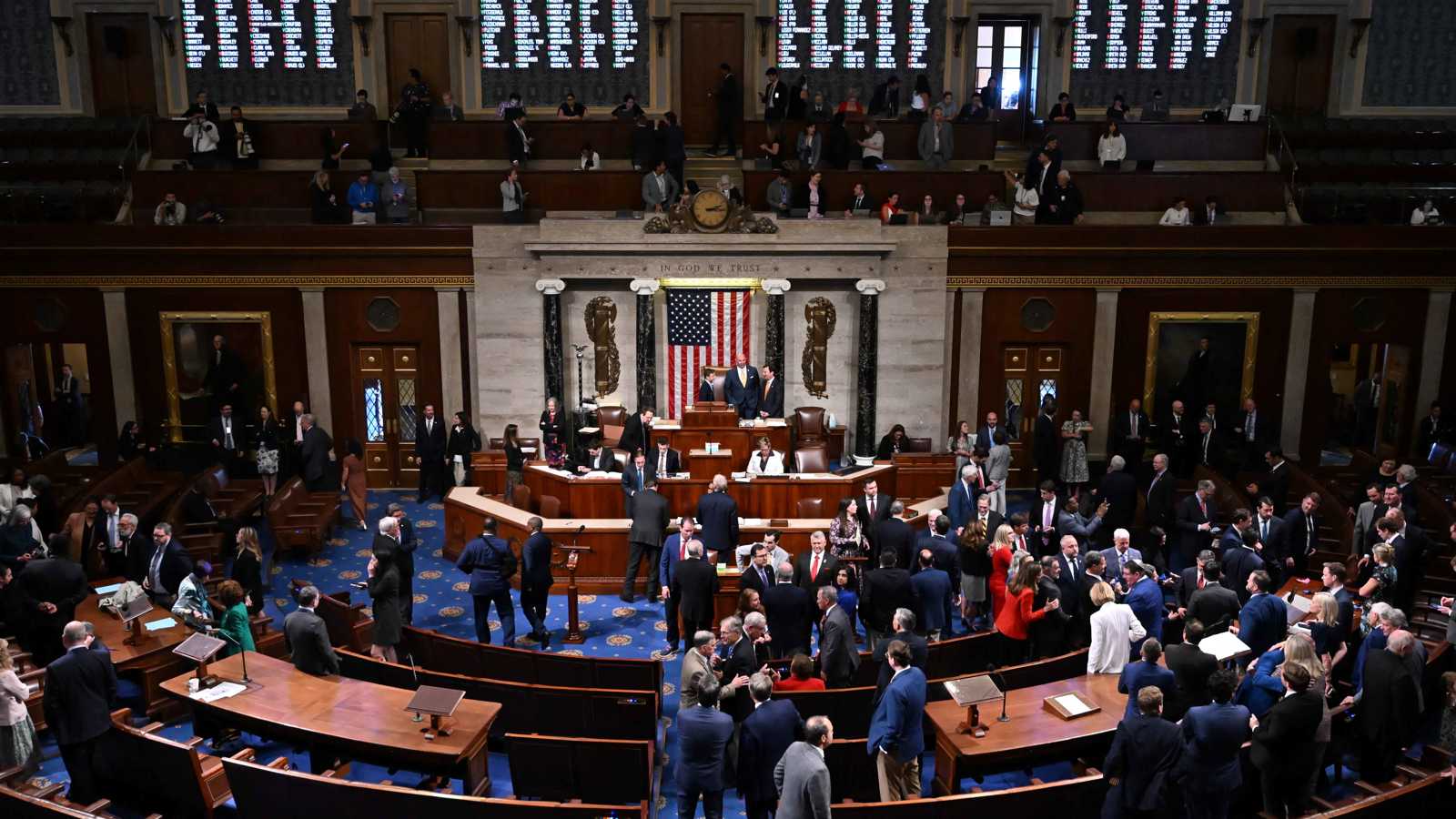 تمرد جمهوري.. الكونغرس يفرض قيودا على خطة ترامب لسحب قوات من أوروبا