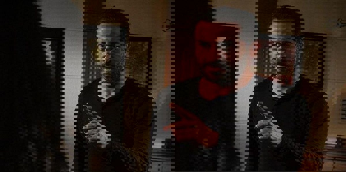 عبد المنعم عمايري شخصية وصولية في "كعب عالي"