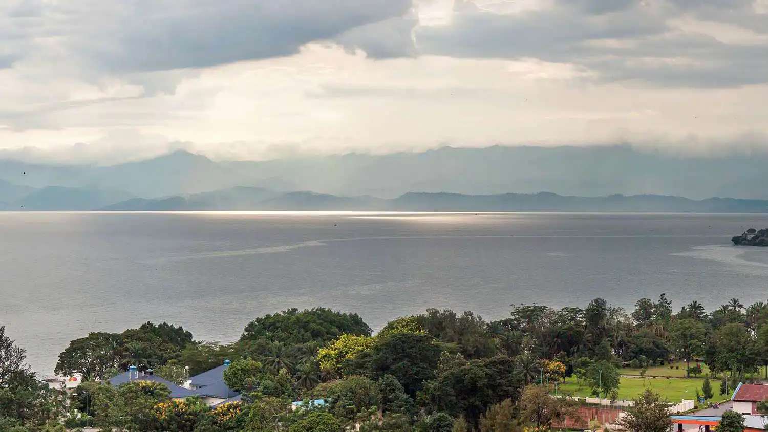 21 مفقوداً إثر انقلاب قارب في بحيرة شرق الكونغو