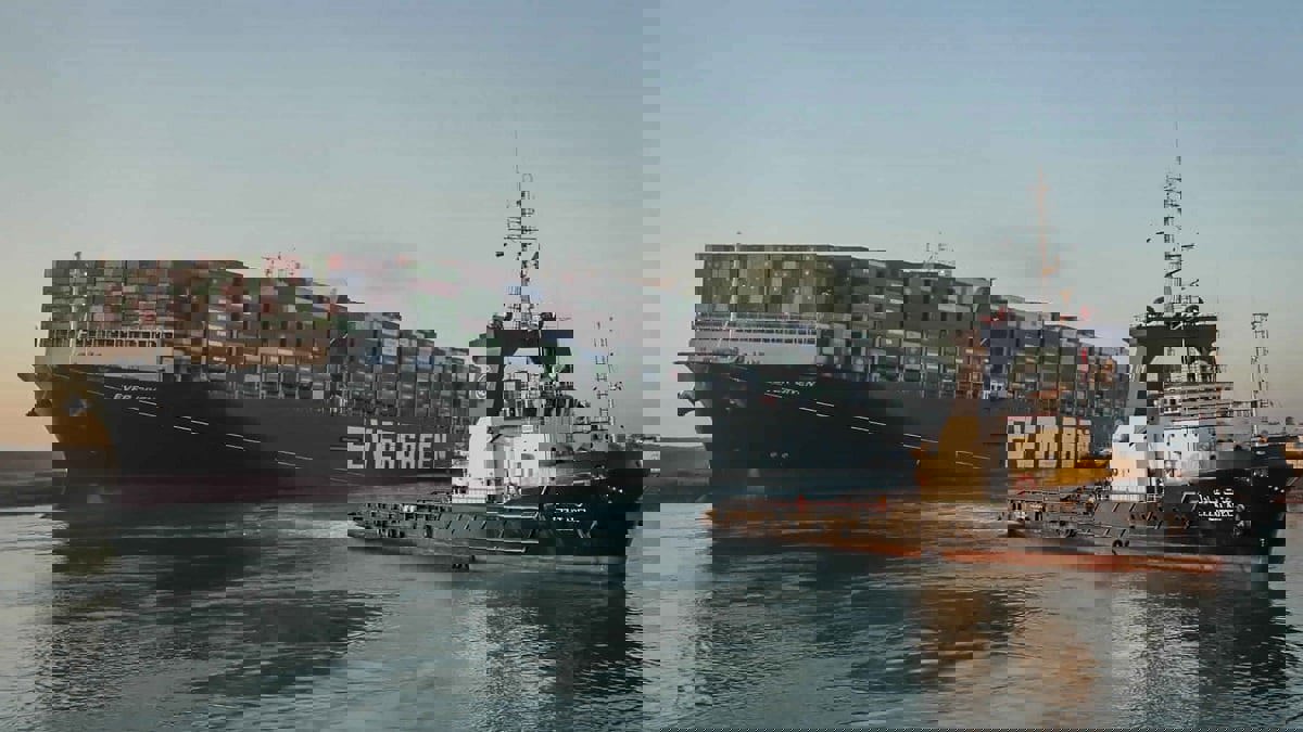 جهة تأمين على السفينة التي سدت قناة السويس: التعويض المطلوب ما زال كبيرا