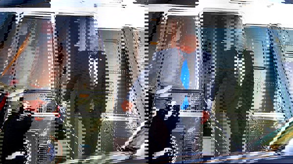 إريك ترامب يطلب الدعاء لوالده بالشفاء.. وإيفانكا "متأكدة" أنه سيهزم المرض