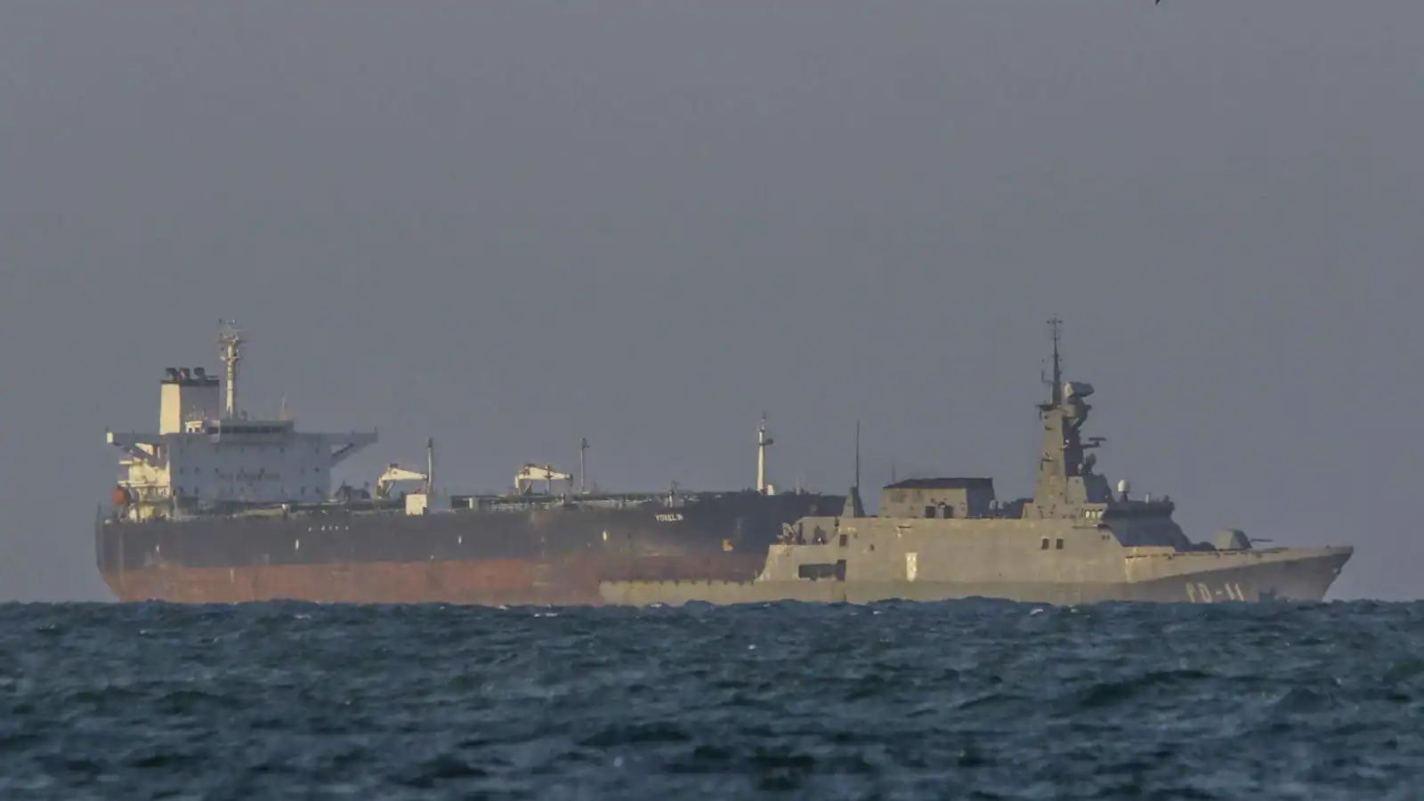 واشنطن تشل "الأسطول الخفي".. انقطاع نفط فنزويلا عن الصين وكوبا