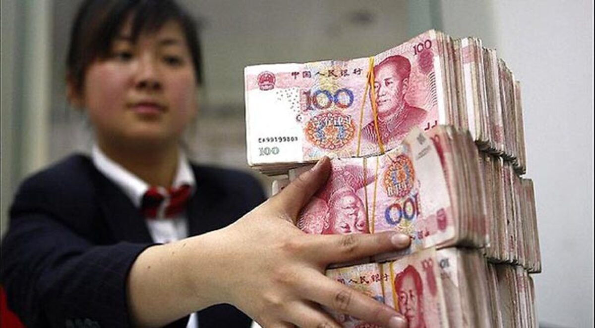 اليوان الصيني "يغزو" المنطقة عبر البوابة القطرية