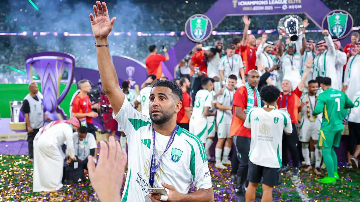 رياض محرز يكشف سر تراجع مانشستر سيتي