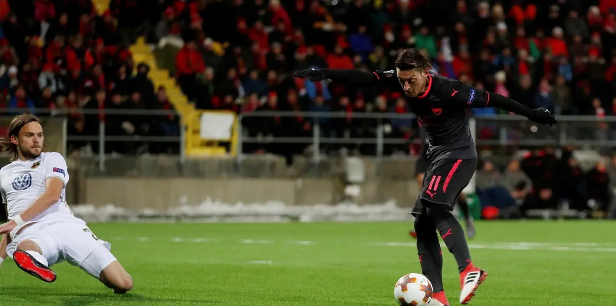 ميلان وآرسنال يغازلان ثمن نهائي الدوري الأوروبي وبروسيا دورتموند يصعب مهمته