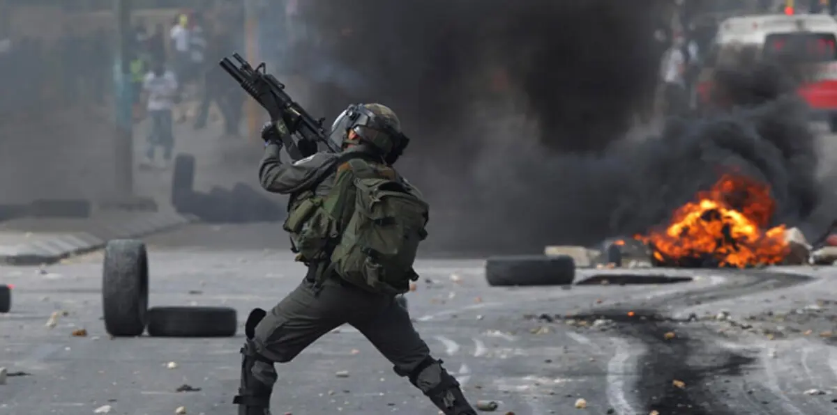 مواجهات بين الفلسطينيين والجيش الإسرائيلي بعد حرق سيارة عسكرية