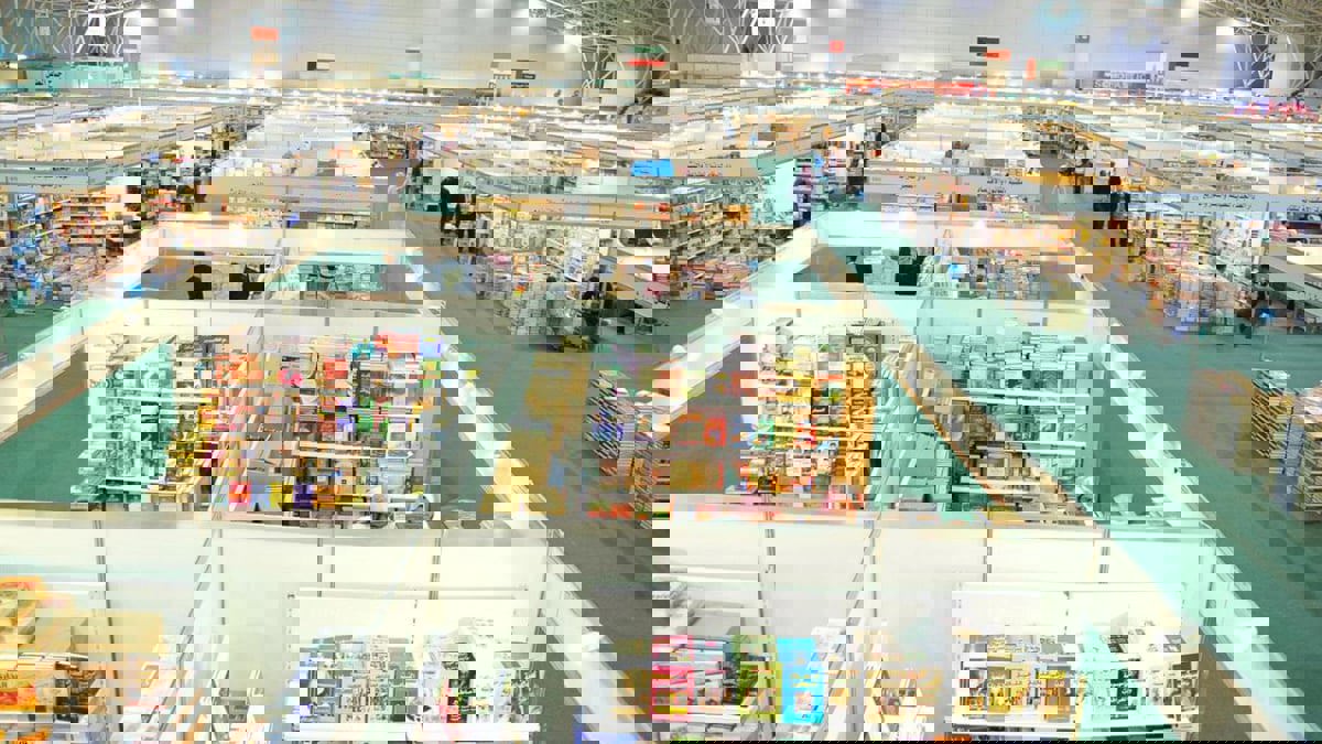 كتب ورقية وأخرى صوتية ونوادر الصور والمخطوطات في معرض الرياض الدولي للكتاب