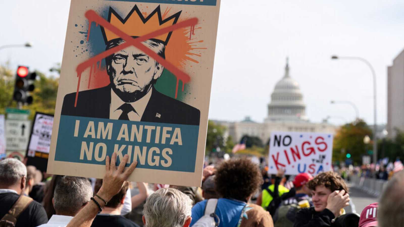 "أنا لست ملكًا".. ترامب يعلق على مظاهرات "لا ملوك" التي عمت أمريكا (فيديو)