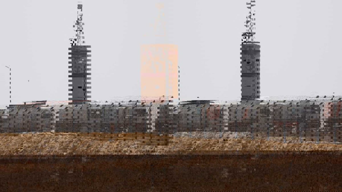 مصادر أمنية تكشف تفاصيل مقتل جندي مصري قرب معبر رفح 