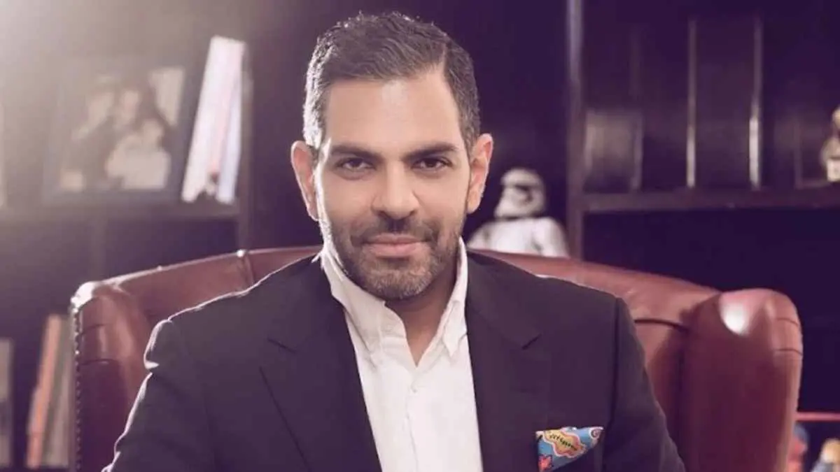 "ملياردير هندي".. نحلة تقتل صديق الأمير ويليام خلال مباراة بولو