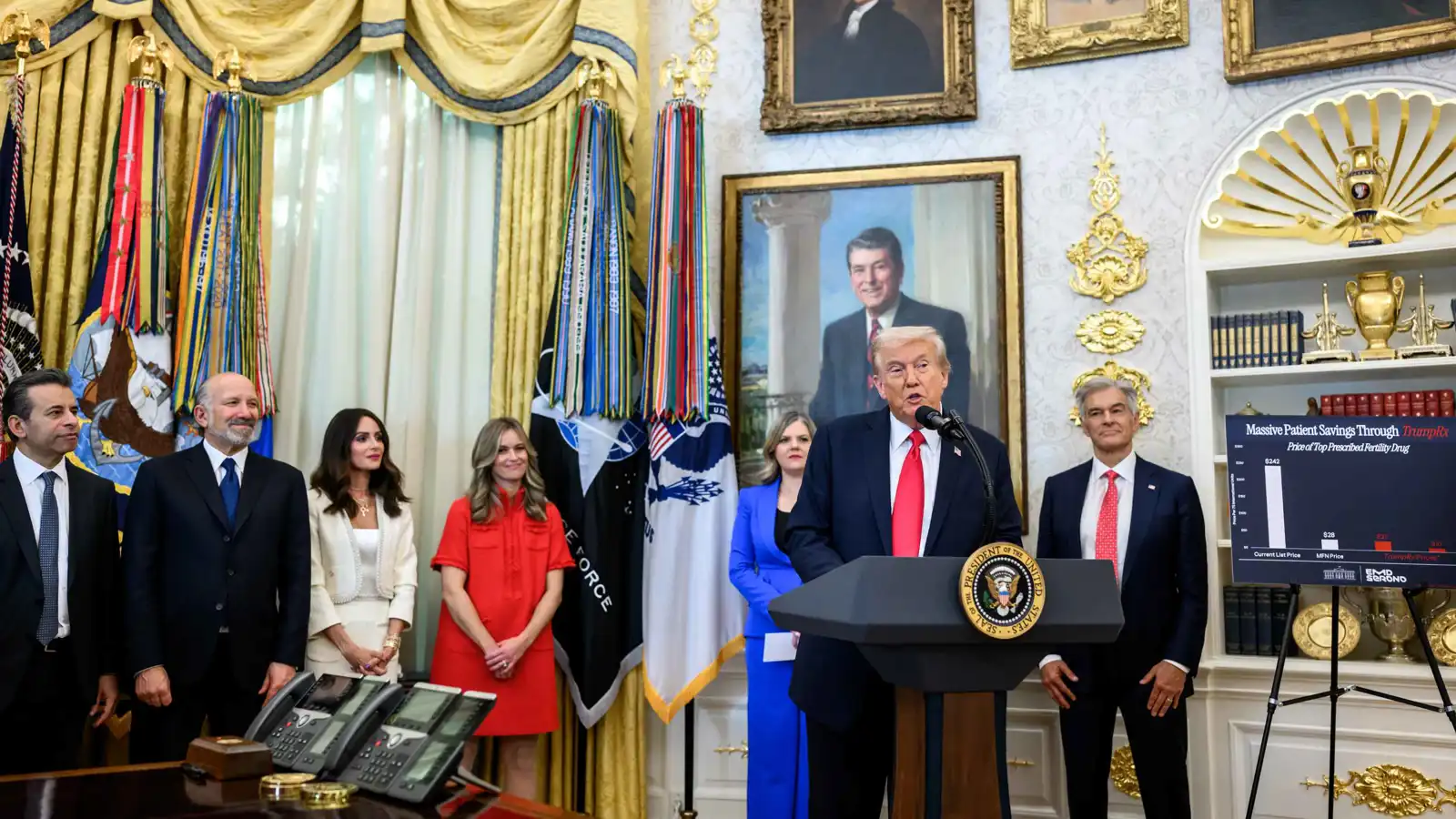 بعد واقعة "التوماهوك".. ترامب يحرج مراسلة "سي إن إن" (فيديو)