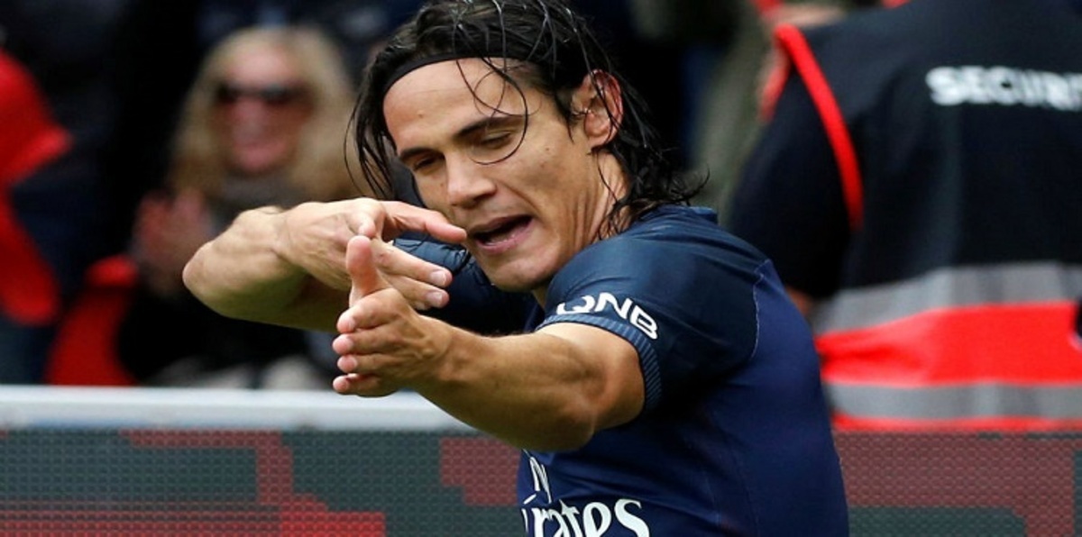 كافاني يخرج من ظل إبراهيموفيتش