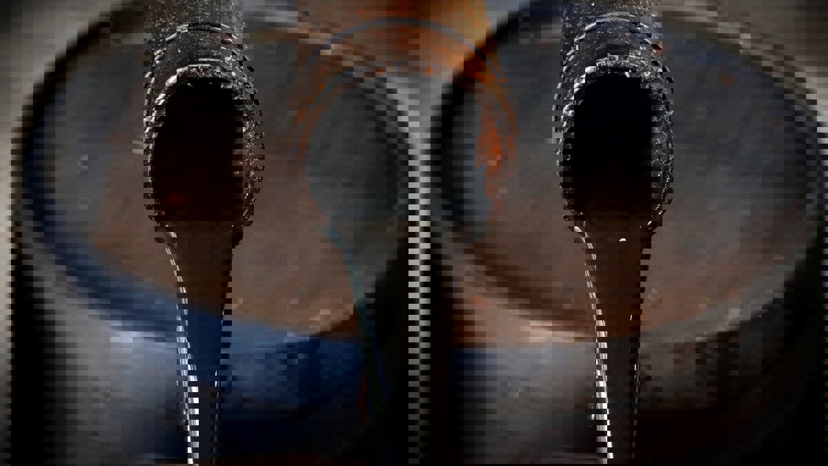 بيانات اقتصادية صينية مخيبة للآمال تخفض أسعار النفط