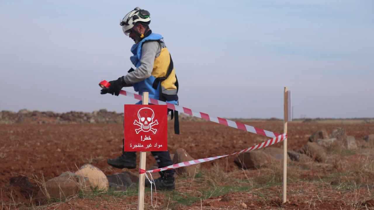 لعبة تتحول إلى فاجعة.. إصابة 5 أطفال بقنبلة في درعا