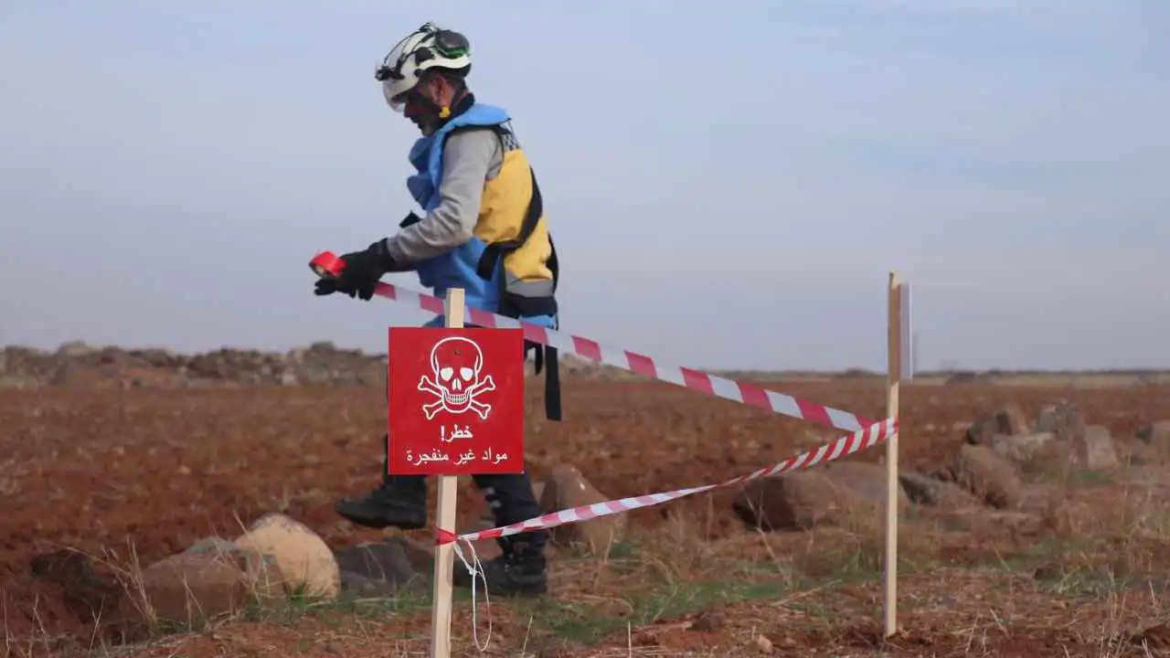 لعبة تتحول إلى فاجعة.. إصابة 5 أطفال بقنبلة في درعا