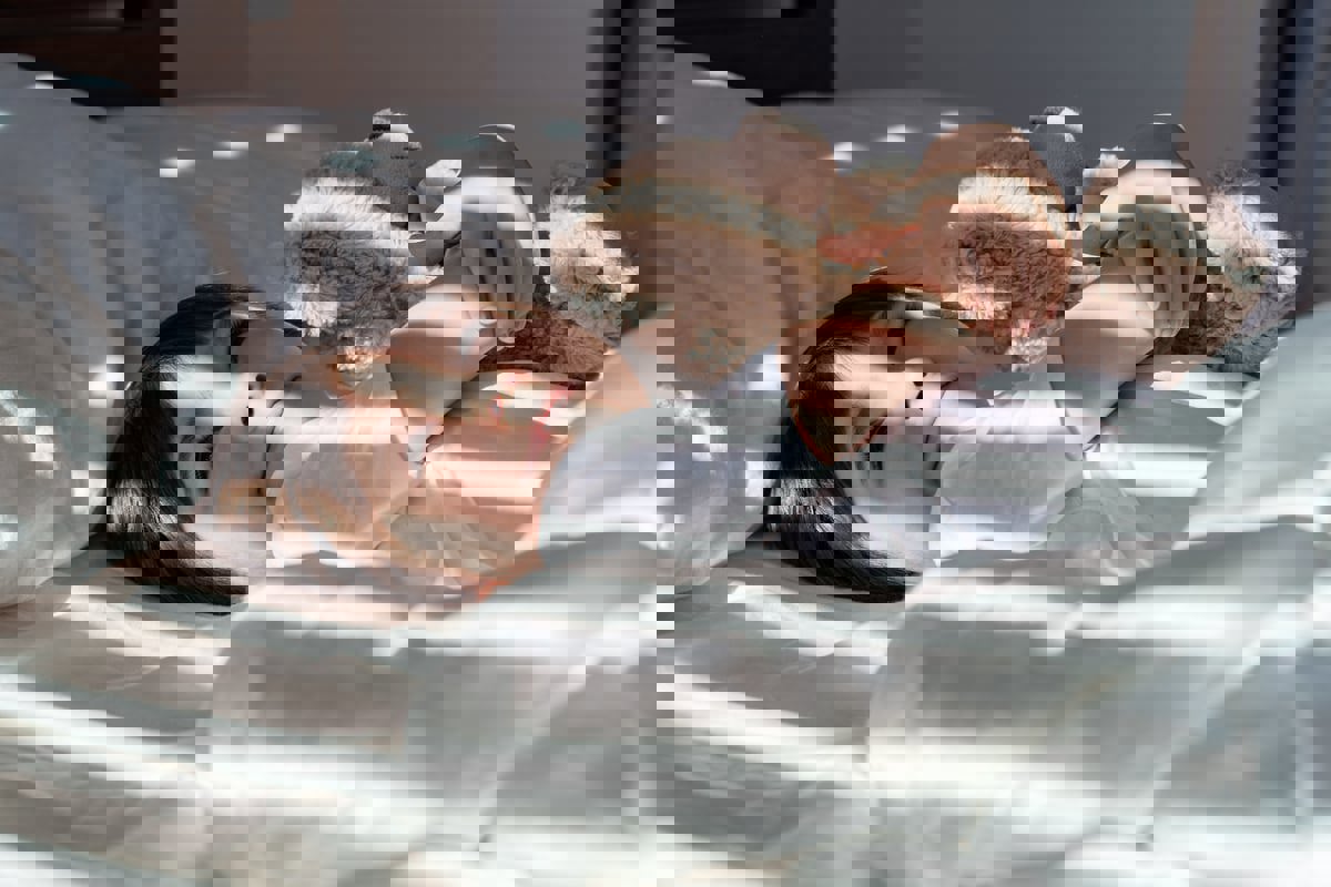 الرضيع والمراهق.. كيف تضمن حصول ابنك على قسط كافٍ من النوم؟