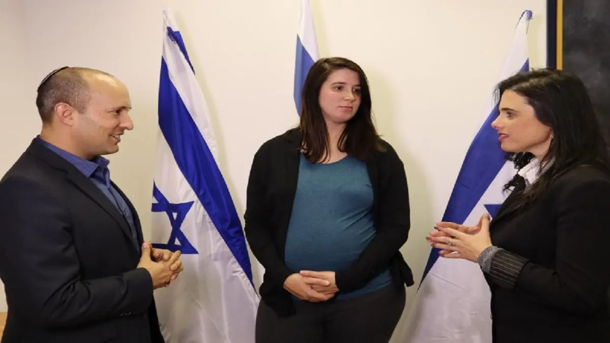 "اليمين الجديد" يجذب الأنظار بترشيح أول "صمّاء" للكنيست على قائمته الانتخابية