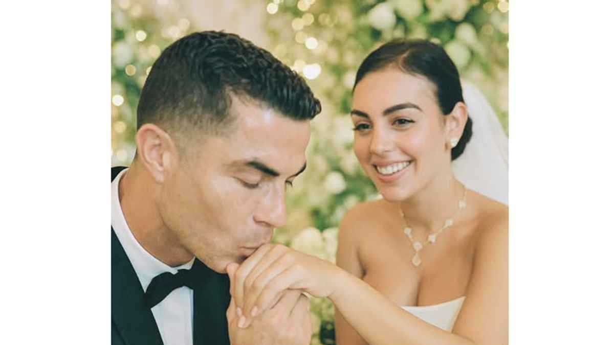 غزت الإنترنت.. 6 صور بالذكاء الاصطناعي لزواج كريستيانو رونالدو وجورجينا (شاهد)