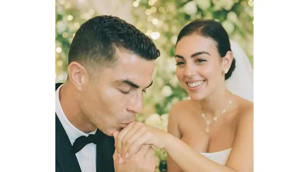 غزت الإنترنت.. 6 صور بالذكاء الاصطناعي لزواج كريستيانو رونالدو وجورجينا (شاهد)