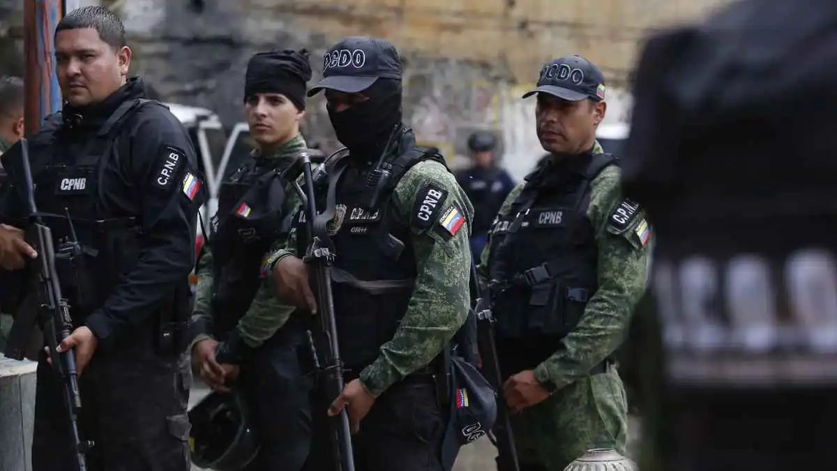 مناهض لمادورو.. السلطات الفنزويلية تعتقل مدير موقع إخباري