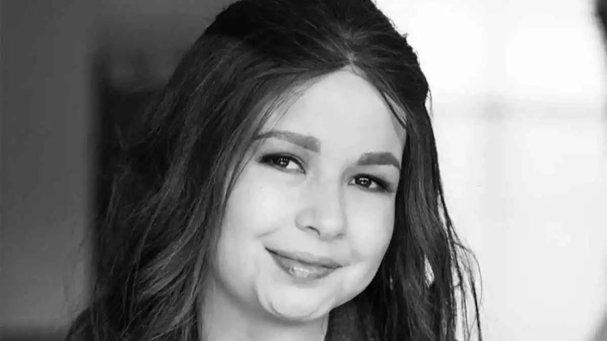 طلبت "المزيد من الوقت".. وفاة مؤثرة هولندية بسرطان نادر