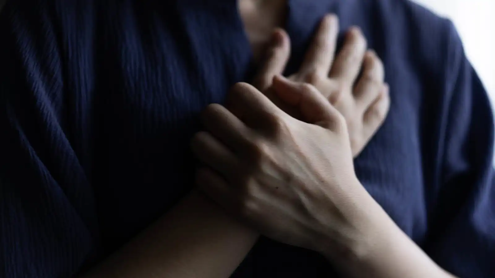 لا تتجاهلها.. علامة غريبة على الجلد قد تُشير إلى انسداد الشرايين