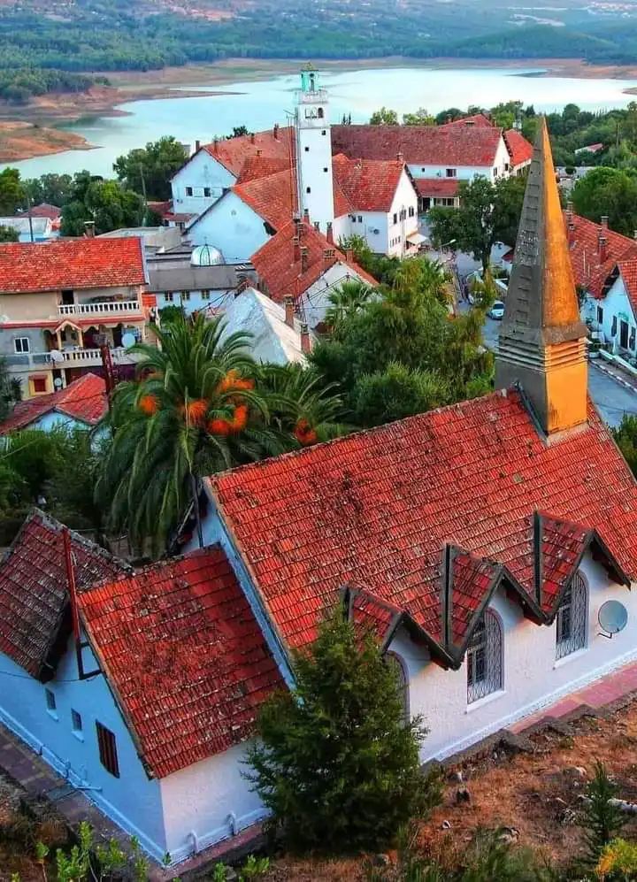 من منازل عين دراهم