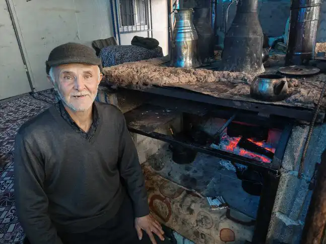 داوود غونيل في منعزله