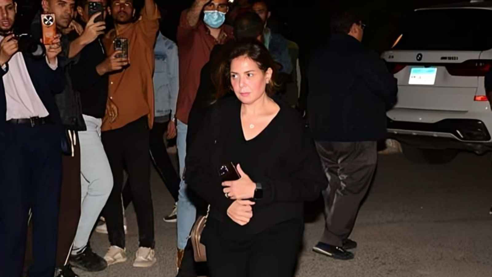 صدمة وحزن.. مشاهد لنجوم الفن في عزاء سليمان عيد (صور)