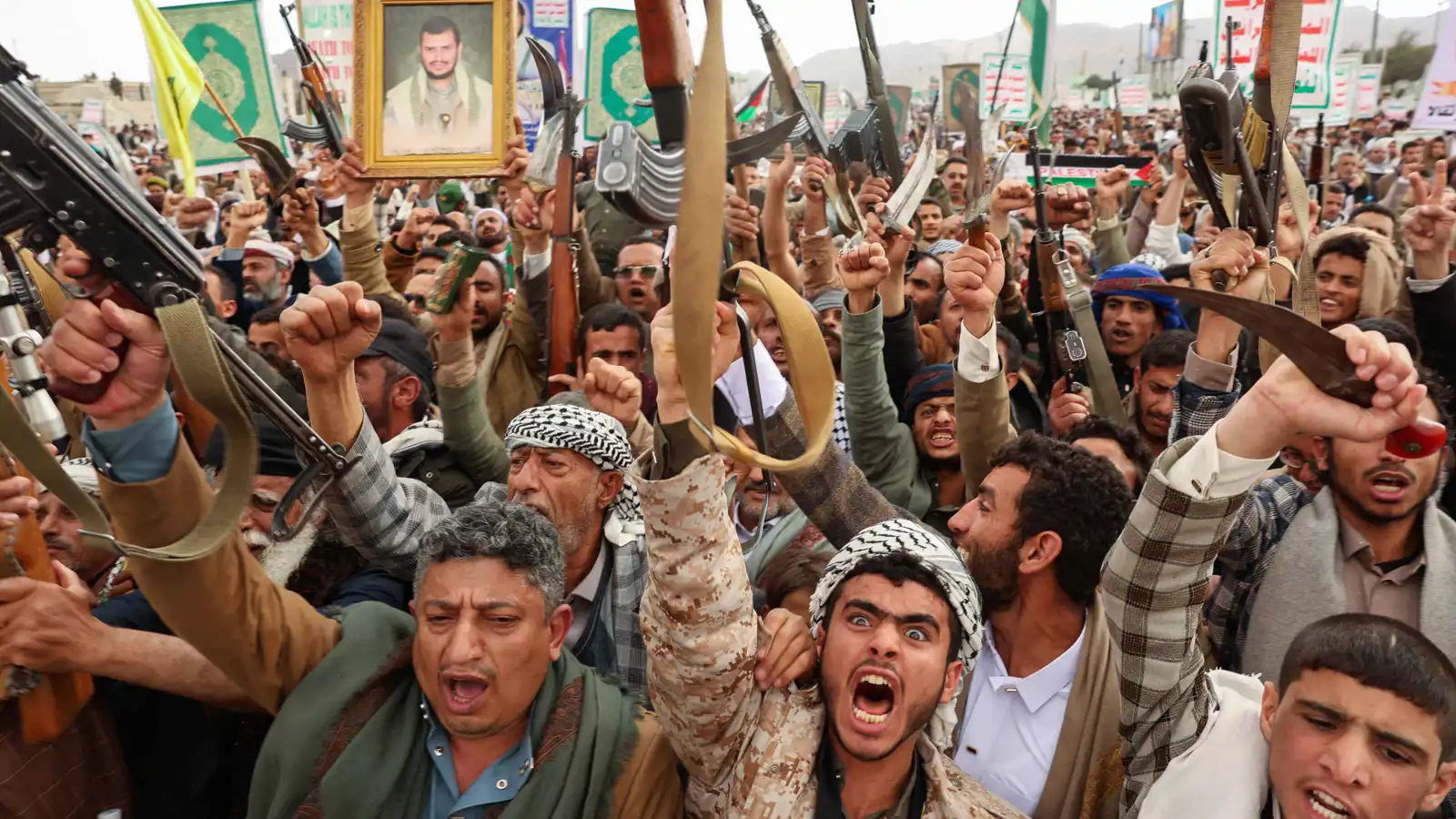 عناصر من ميليشيا الحوثي