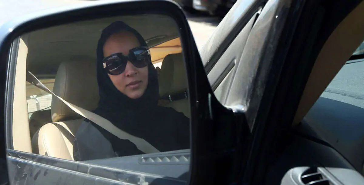 المرور تحدد موعد إعلان توصيات اللجنة الثلاثية حول قيادة المرأة السعودية