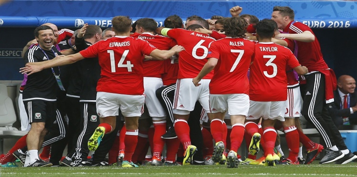 بيل يقود ويلز للفوز على سلوفاكيا في أول مشاركة في أمم أوروبا
