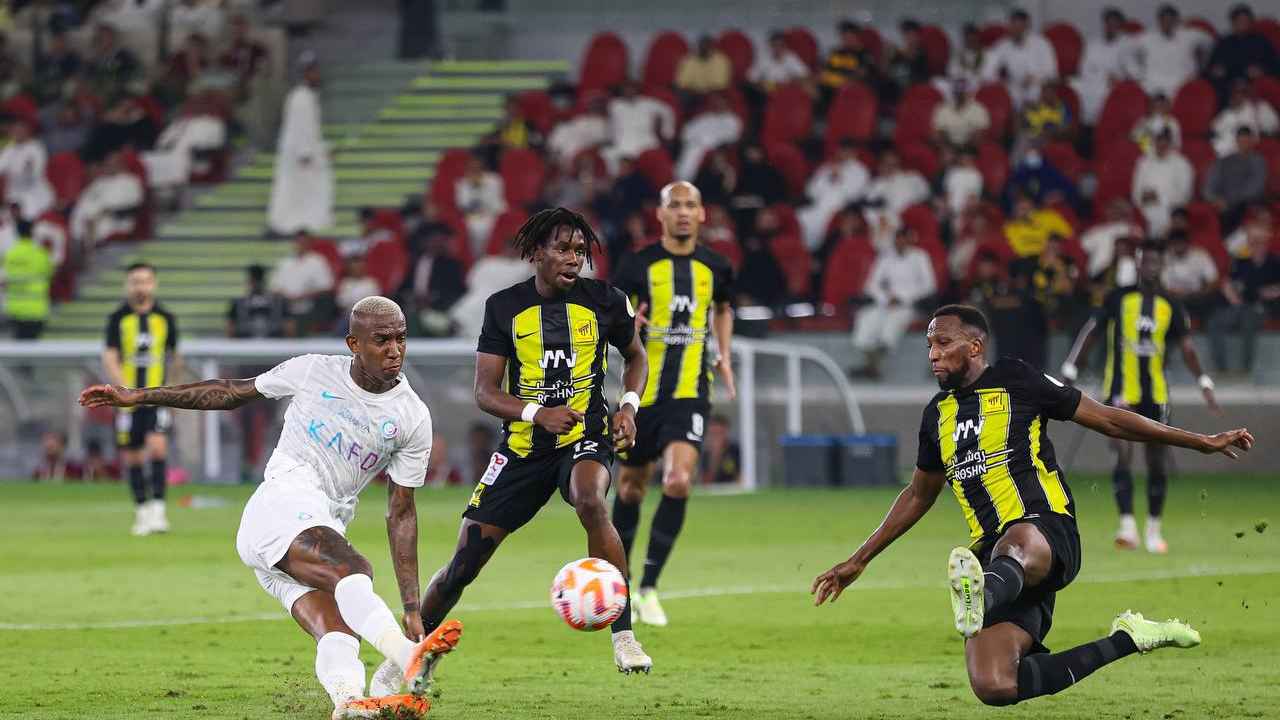 كلاسيكو الاتحاد والنصر.. مواعيد مباريات اليوم الجمعة والقنوات الناقلة