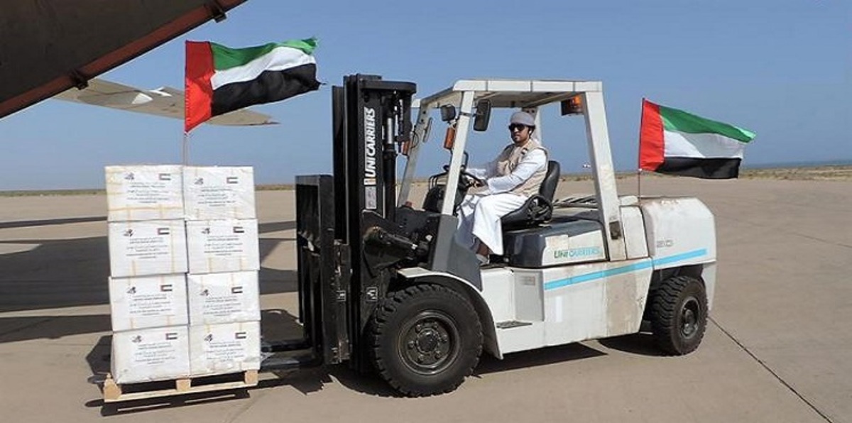 "خليفة الإنسانية" تسيّر طائرة المساعدات رقم 31 إلى سقطرى اليمنية