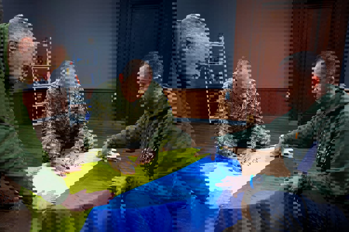 زيلينسكي يعزل زالوجني ويعين سيرسكي قائداً للجيش الأوكراني