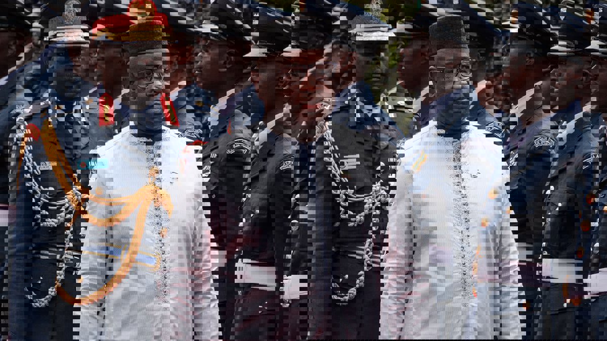 رئيس سيراليون يتهم المعارضة بالتمرد والسعي إلى الإطاحة بالحكومة