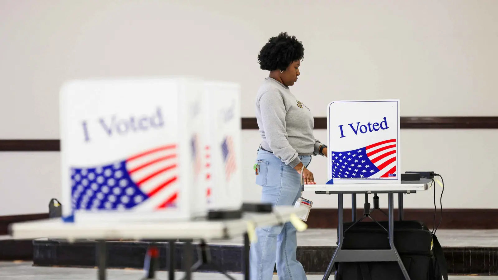 "الثلاثاء الكبير".. الكشف عن تهديدات طالت مسؤولي الانتخابات الأمريكية