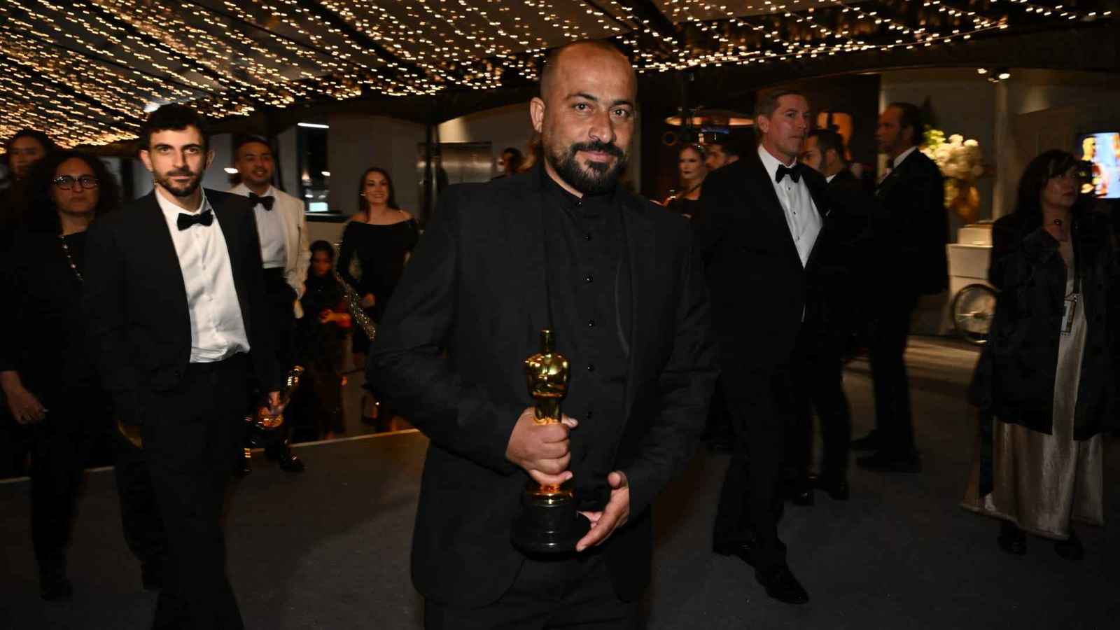 إسرائيل تفرج عن حمدان بلال مخرج "لا أرض أخرى"