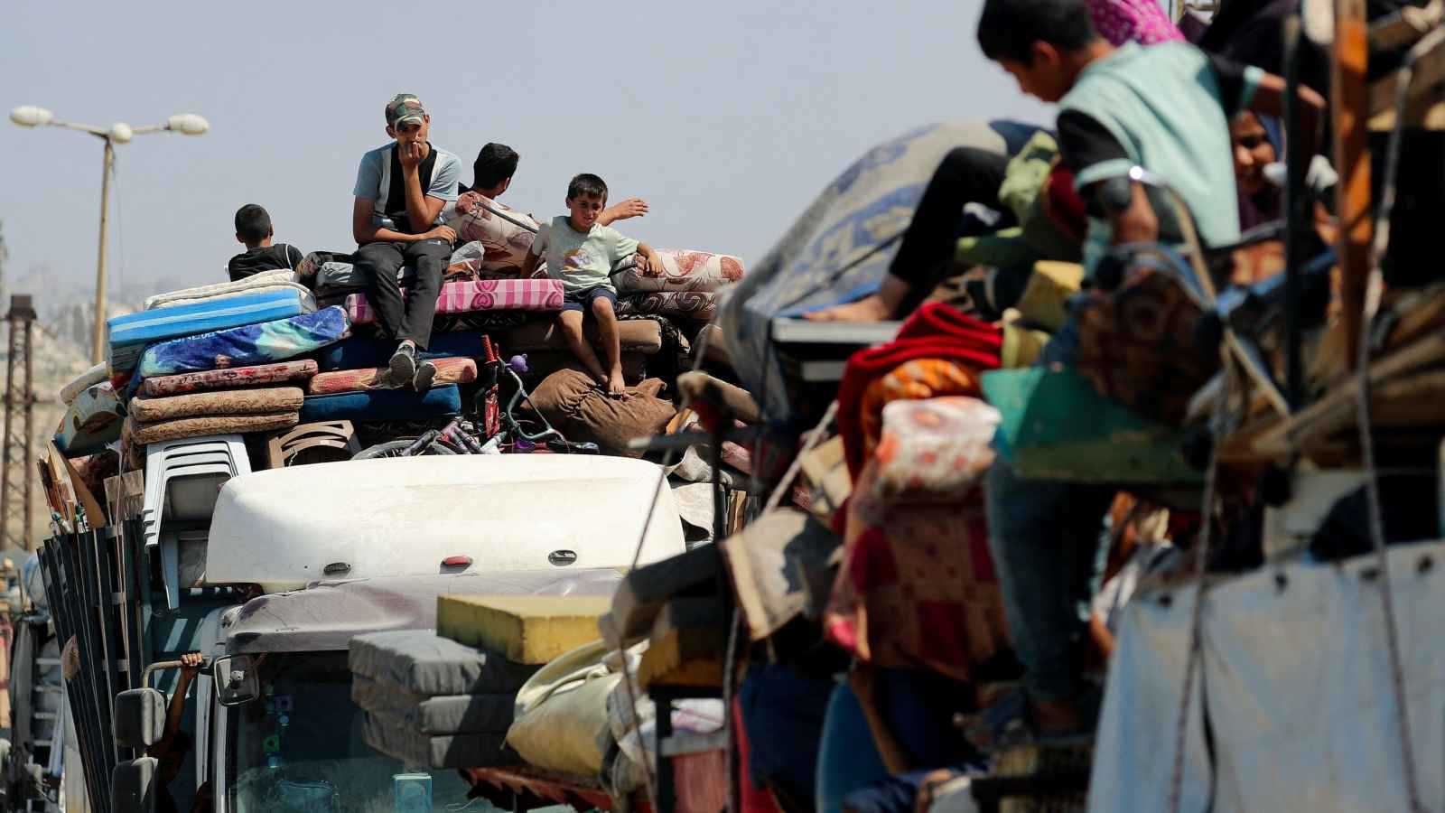 تهجير الداخل في غزة.. استراتيجية عسكرية أم إعادة رسم للخريطة الديموغرافية؟