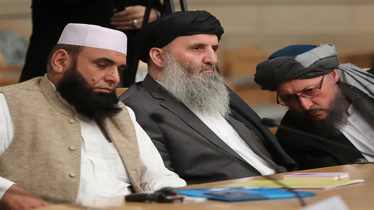 أفغانستان.. فريق طالبان يصل إلى كابول لبدء عملية تبادل السجناء‎