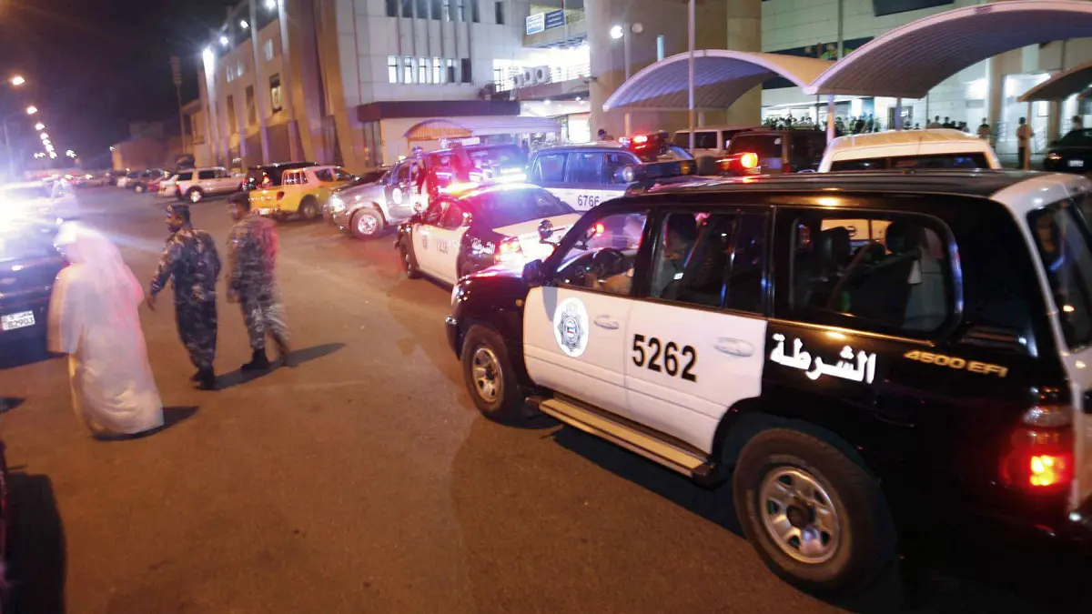 تزامنًا مع الاحتفالات الوطنية في الكويت.. اعتقال شخص قام بتصرف غريب