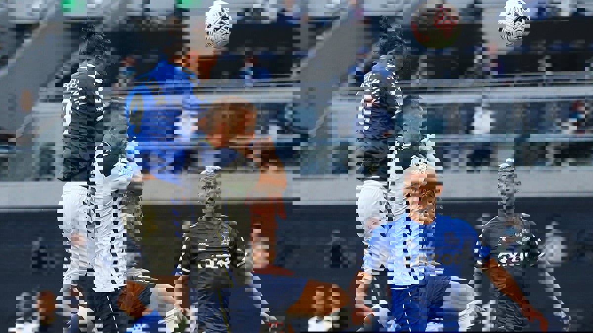 إيفرتون يقتنص فوزا صعبا على توتنهام في الدوري الإنجليزي