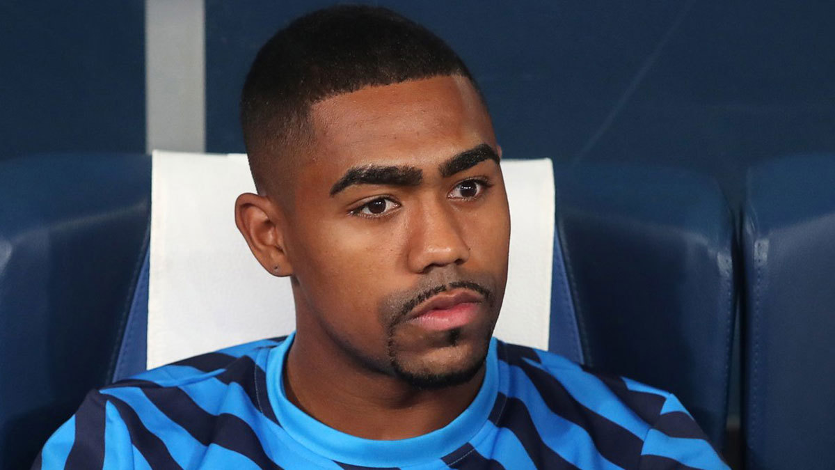 العنصرية تدفع زينيت الروسي للتفكير في بيع البرازيلي مالكوم