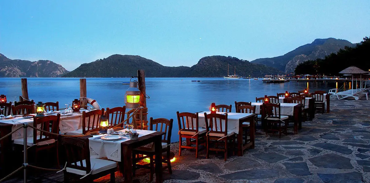 بسبب دعمها لقطر.. قطاع السياحة في تركيا مهدد بـ "الانهيار"